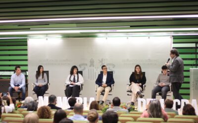 Éxito en el Diálogo Educativo sobre memoria democrática en Murcia: “Sois un rayo de esperanza”